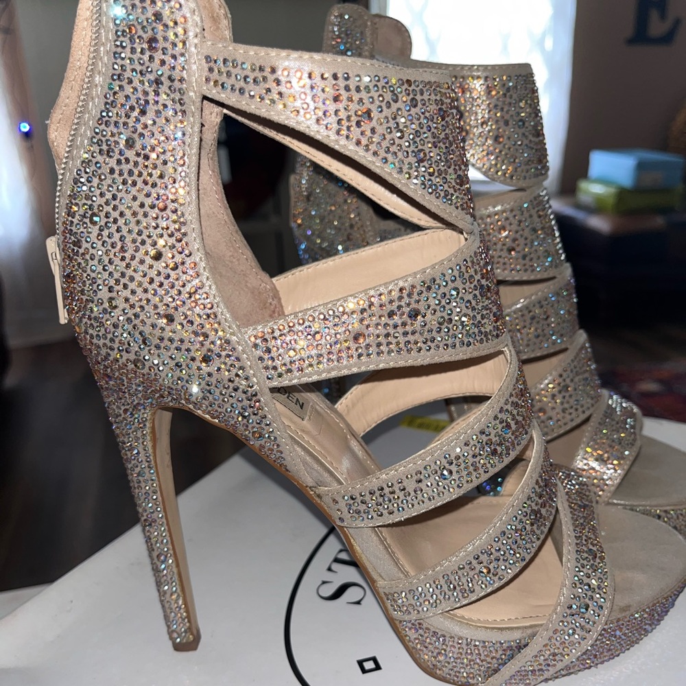 Iridescent, blinged-out Heels